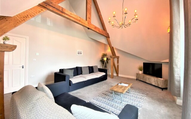 Town Hall Lofts Settle Apartment 2