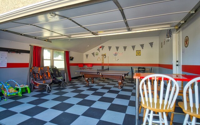 Jungle Cruise 4 Bedrooms 2.5 Bathrooms Home