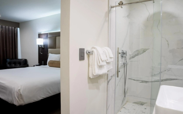 Hotel Xilo Glendale