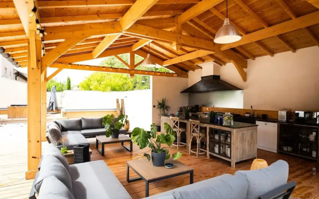 Charming Mas Provencal With Swimming Pool