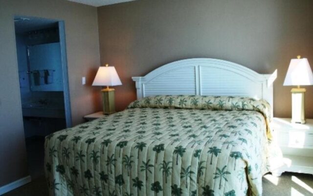 Club Regency in Regency Towers