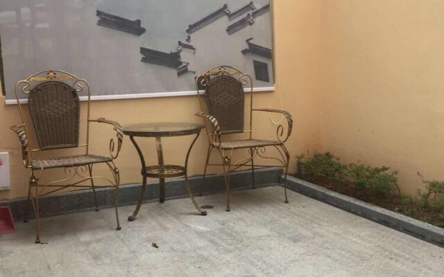 Yi Jing Lin Feng Hot Spring Hotel