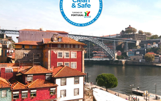 Oca Ribeira do Porto Hotel