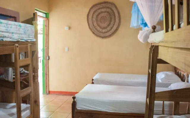 Hotel La Barca De Oro - Hostel