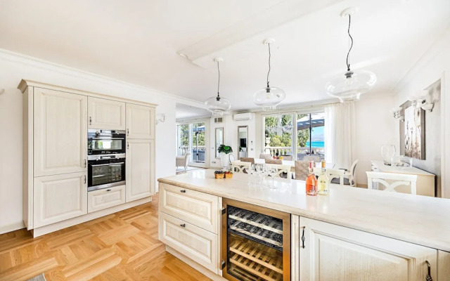 Luxury Lake Front Catullo A2 by Wonderful Italy