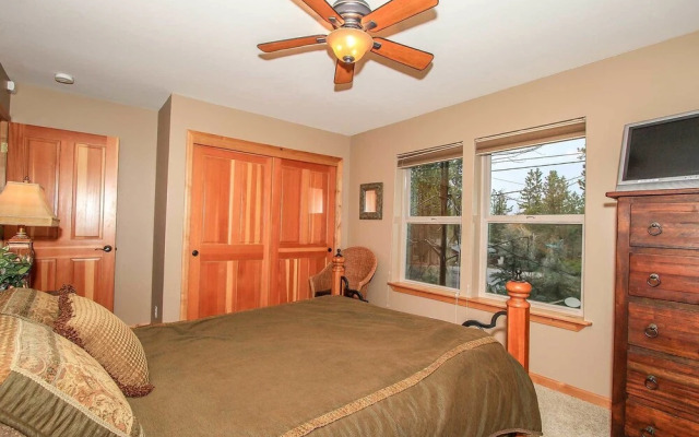 1086-snow Summit Chalet