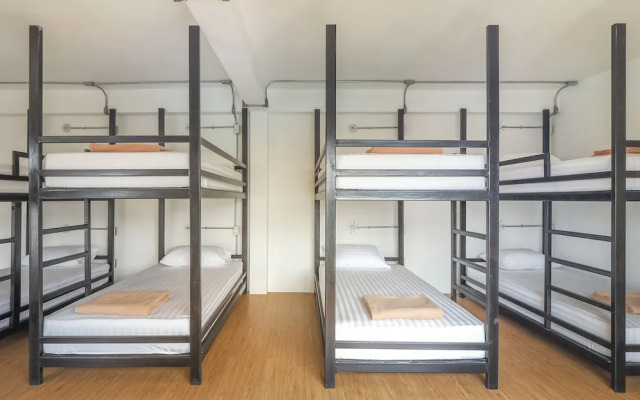 OYO 820 Labkoff Cafe and Hostel