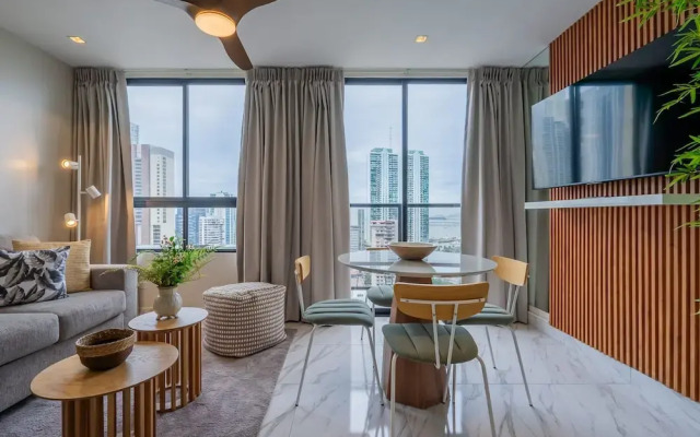 w Majestic 1BR w Beautiful View in Calle 50
