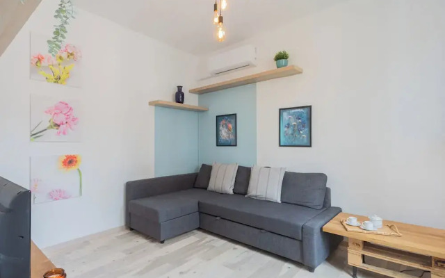 Old Court Hideaway by Rent all Como