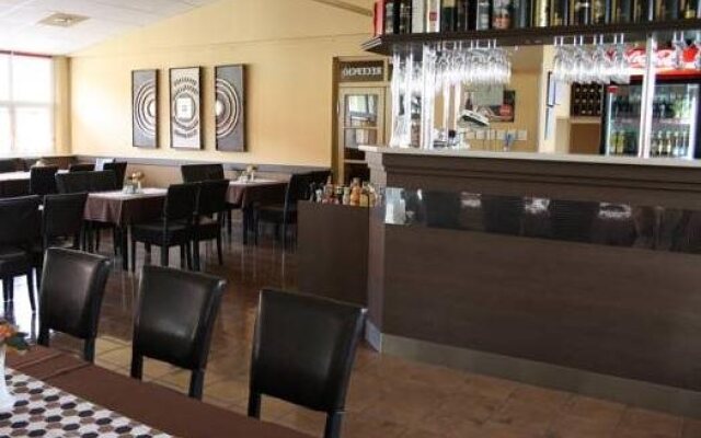 Hotel Thelena