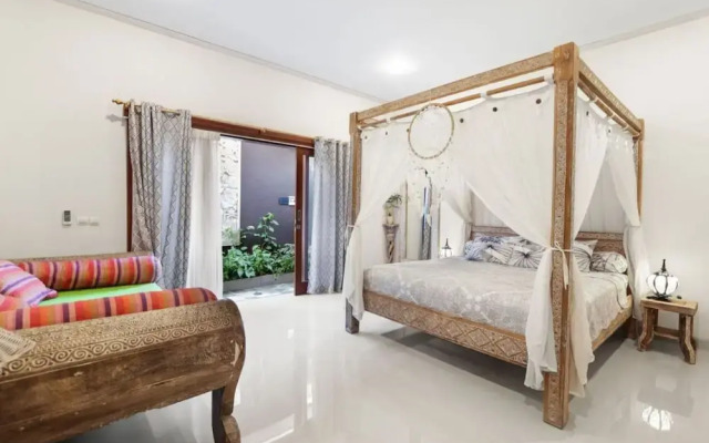 Grace villa 5 minutes walk to the beach