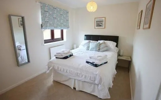 Quay Holidays - Harbourside Park