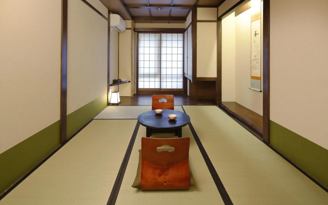 Kyomachiya Ryokan Sakura Urushitei Guest House