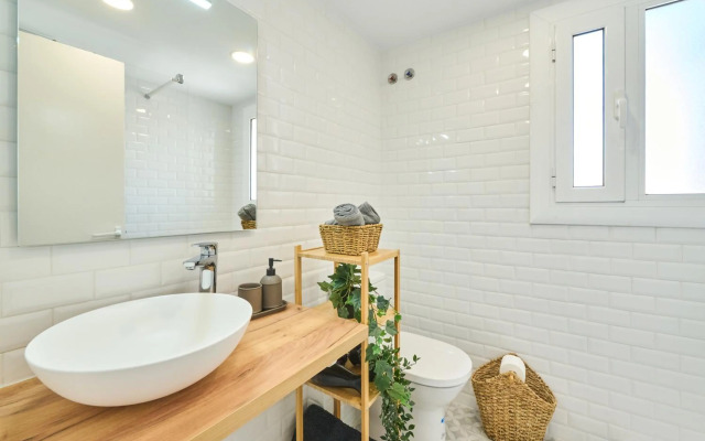 Lovely 2 bedroom apartment with terrace