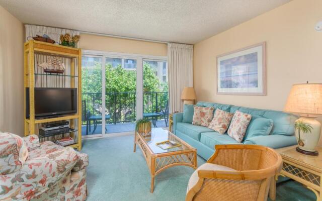 Beach Club 208