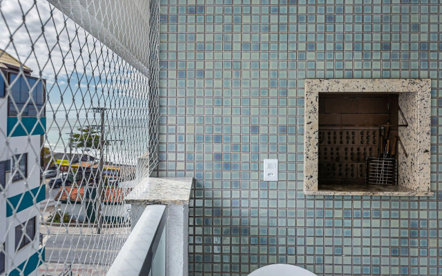 Apto Moderno c/ piscina - quadra mar - RMI201