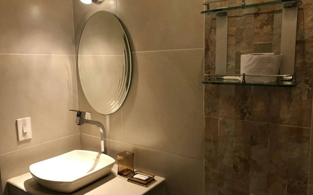El Patio Suites