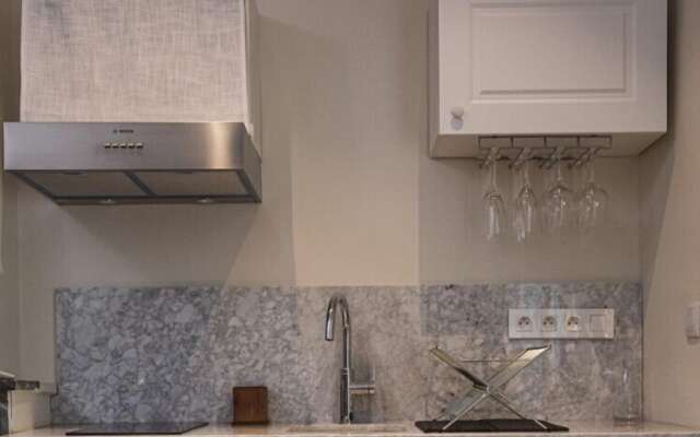 Les Suites The Marcel