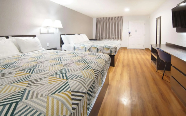 Motel 6 Lancaster, TX - DeSoto - Lancaster