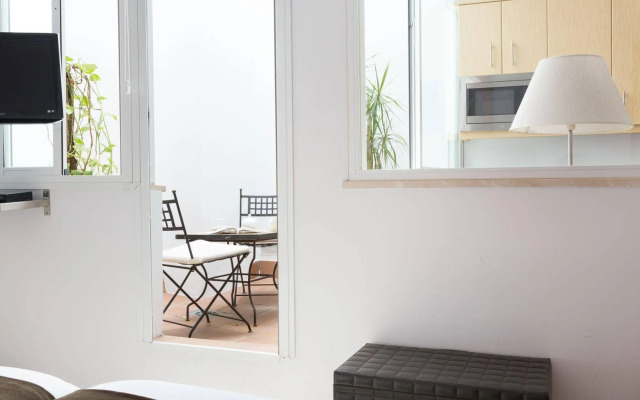 Puerta Catedral Studios