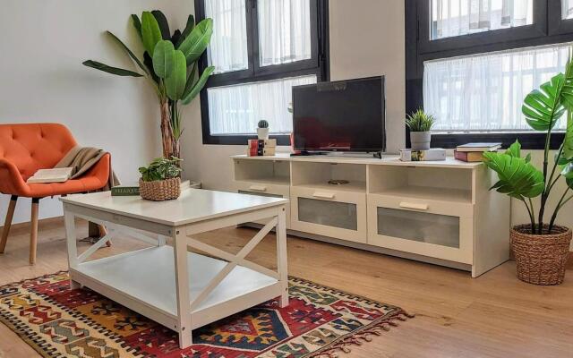 Santa Cruz Juderia - Cozy And Quiet - Old Town