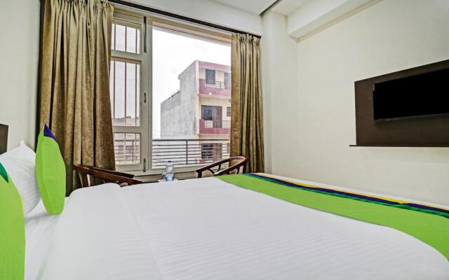 Treebo Trend Kamron Regency Sector 80