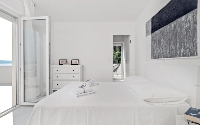 Villa V - private pool, special location & surroundings