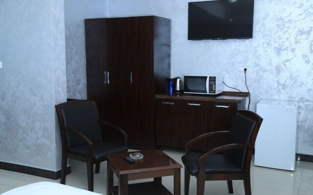 Menarol Guest House
