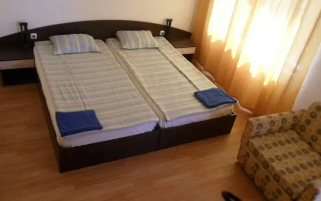 Paunovi Guest House