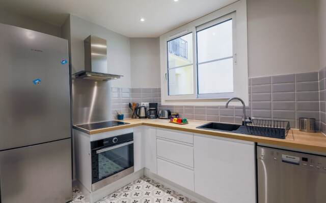 Le Williams AP4177 by Riviera holiday Homes