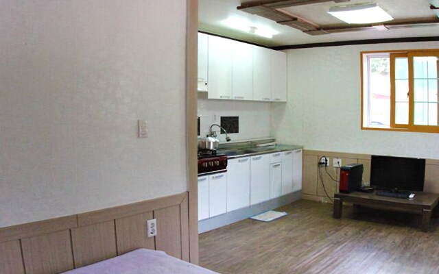 Pocheon Woomuldongsan Pension