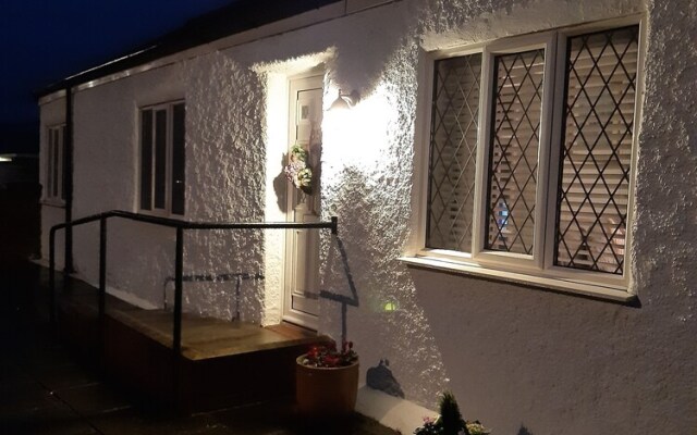 Stunning 3-bed Bungalow in Churchtown Southport
