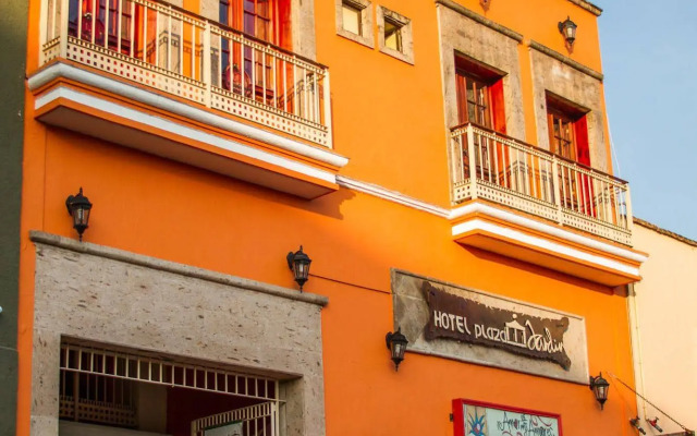 Hotel Plaza Jardín