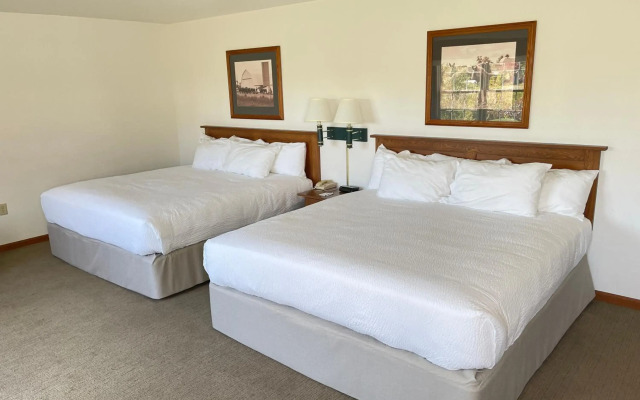 Farmstead Inn & Conference Center