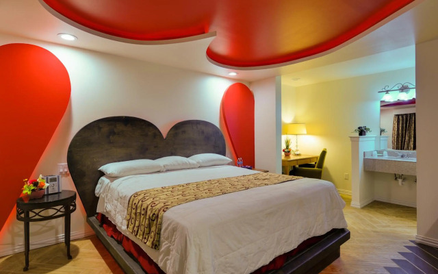 Romantic Inn & Suites