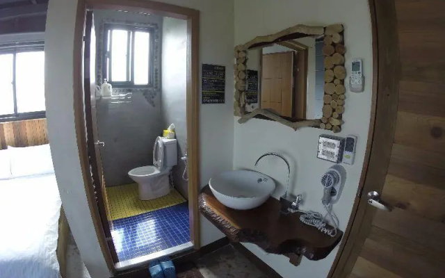 Taitung Open Surf Shop and Hostel