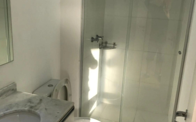 Apartamento p/ 8 com garagem churasqueira e piscina