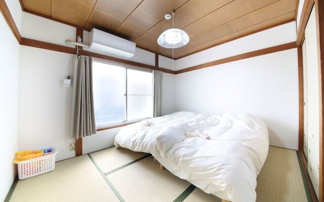 EX Two-story old private house Matsubara