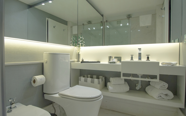 1828 Smart Hotel