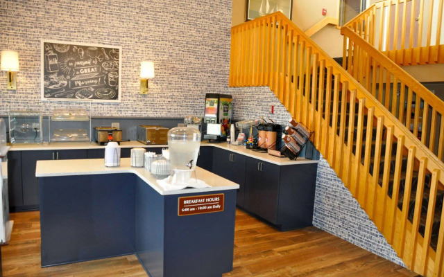 AmericInn by Wyndham Clear Lake