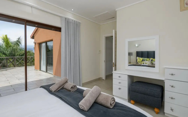 San Lameer Villa Rentals 14014