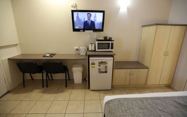 Tropic Coast Motel