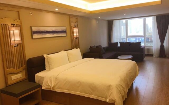 Herton Hotel Dalian