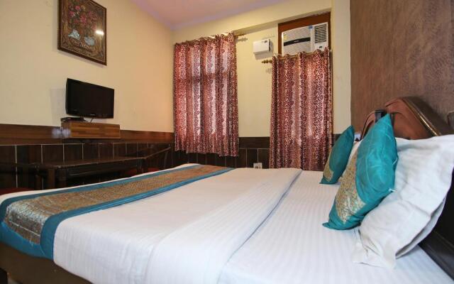 Hotel Sarthi