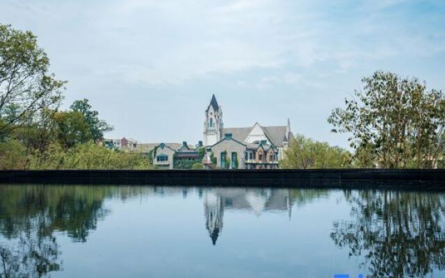 Wuyi Huakaishengdu Hot Spring Resort Hotel