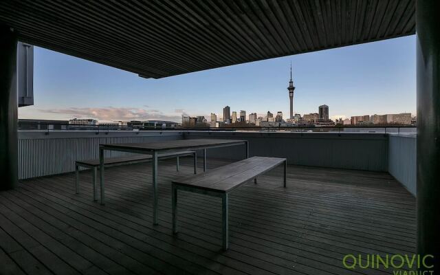 QV Quiet Sky Tower Views Apartment - 803