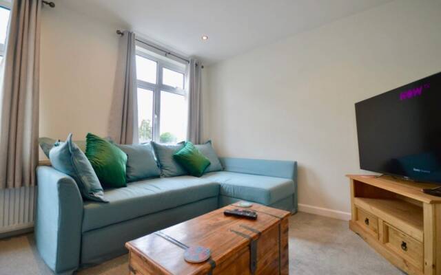 Modern Flat With Parking