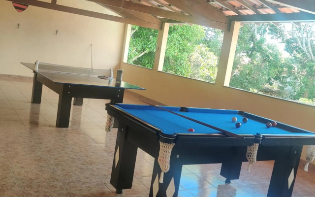 Casa muito espaçosa privativa com Piscina, Churrasqueira e área gourmet