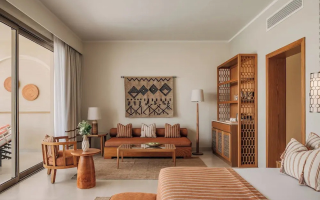 Sakhra  & Spa, Almaza Bay