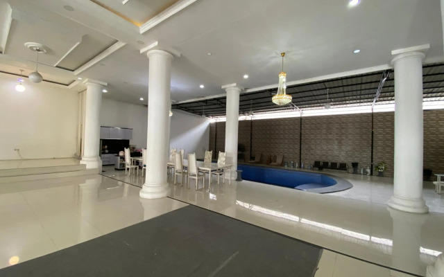 Capital O 1888 Griya RW Family Guest House